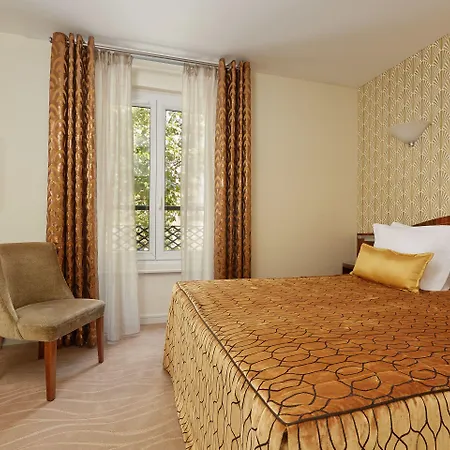 Raspail Montparnasse Hotel