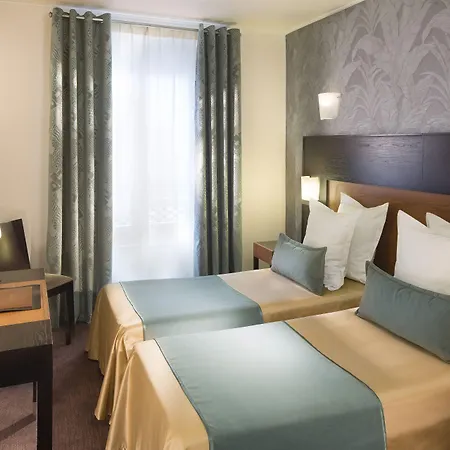 Raspail Montparnasse Hotel 4*