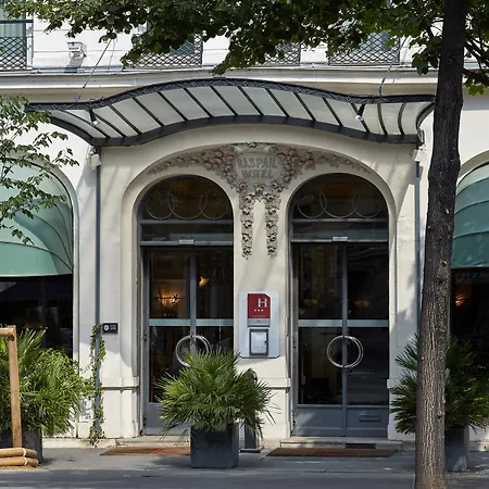 Raspail Montparnasse Hotel