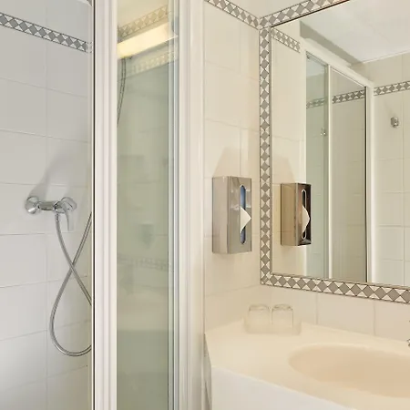 Raspail Montparnasse Hotel