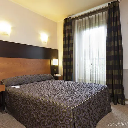 Raspail Montparnasse Hotel 4*