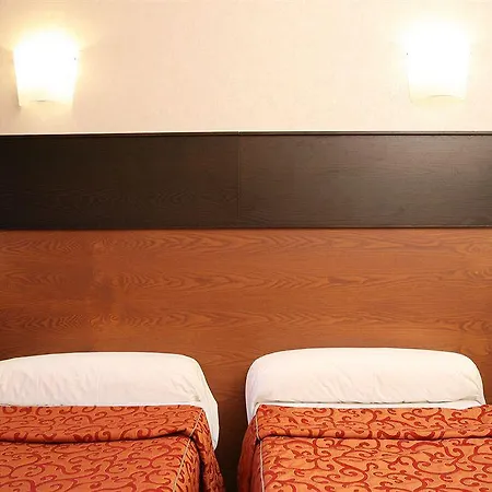 Raspail Montparnasse 4*