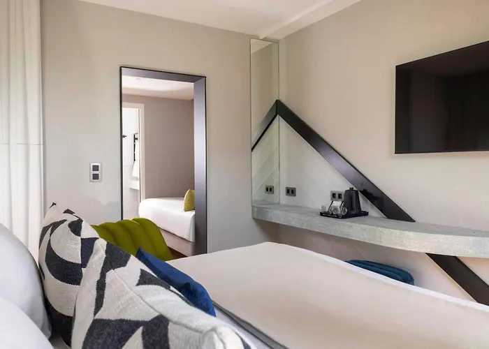 Hotel Raspail Montparnasse