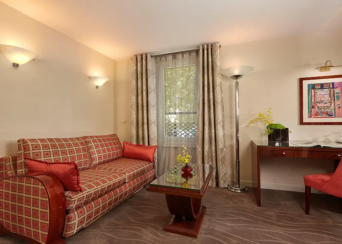 Raspail Montparnasse Hotel 4*